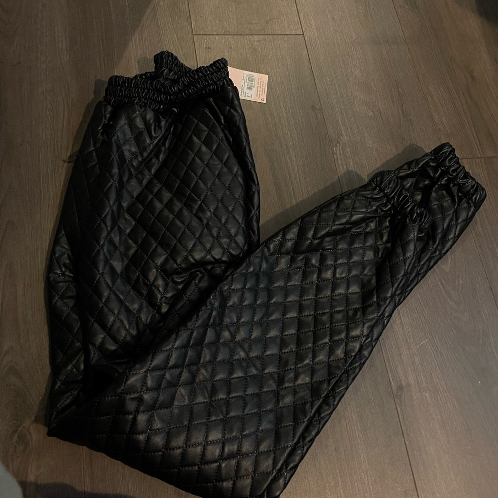 LEATHER JOGGERS (QUILTED)